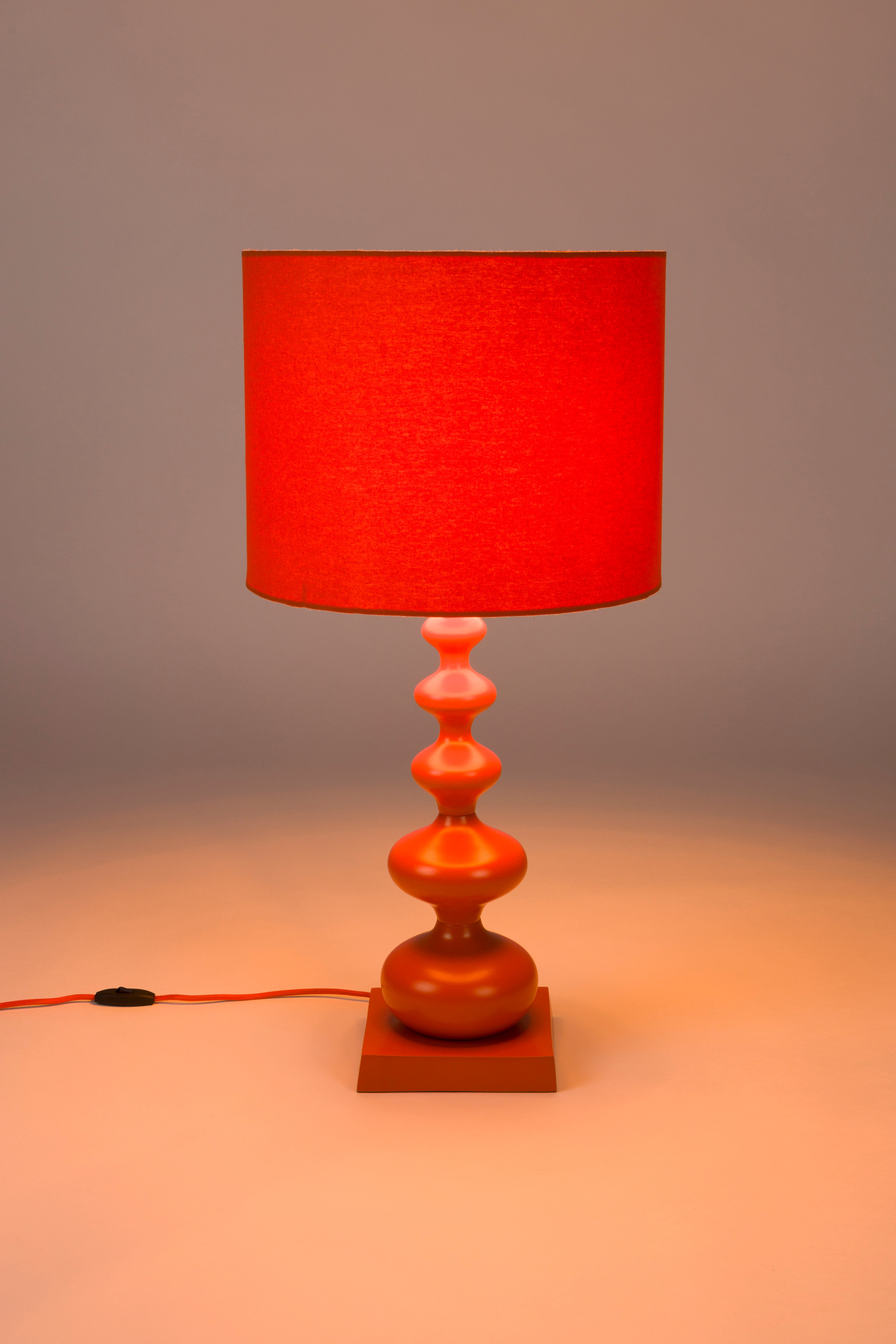 Bold Monkey When Orange is King Table Lamp